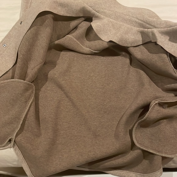 shacket - Picture 8 of 9